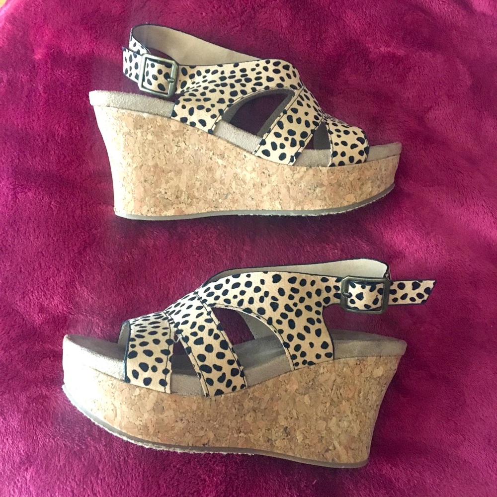BRAND NEW PIERRE DUMAS Cheetah Platform Wedges